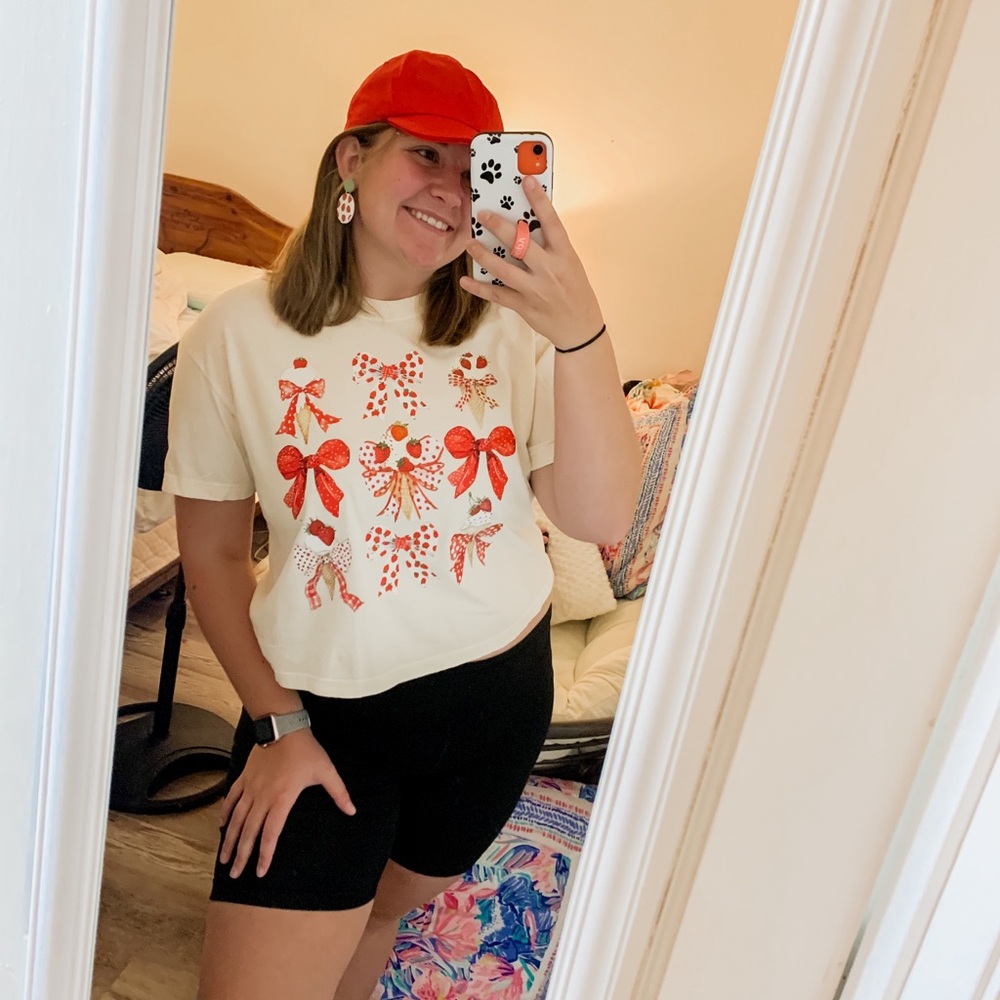 Comfort Colors Cropped Strawberry T-Shirt